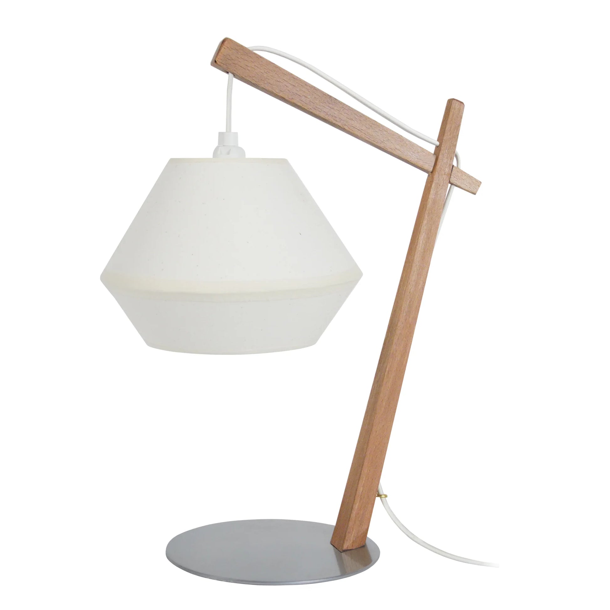 une lampe de bureau en bois de couleur blanche au style minimaliste et polyvalente