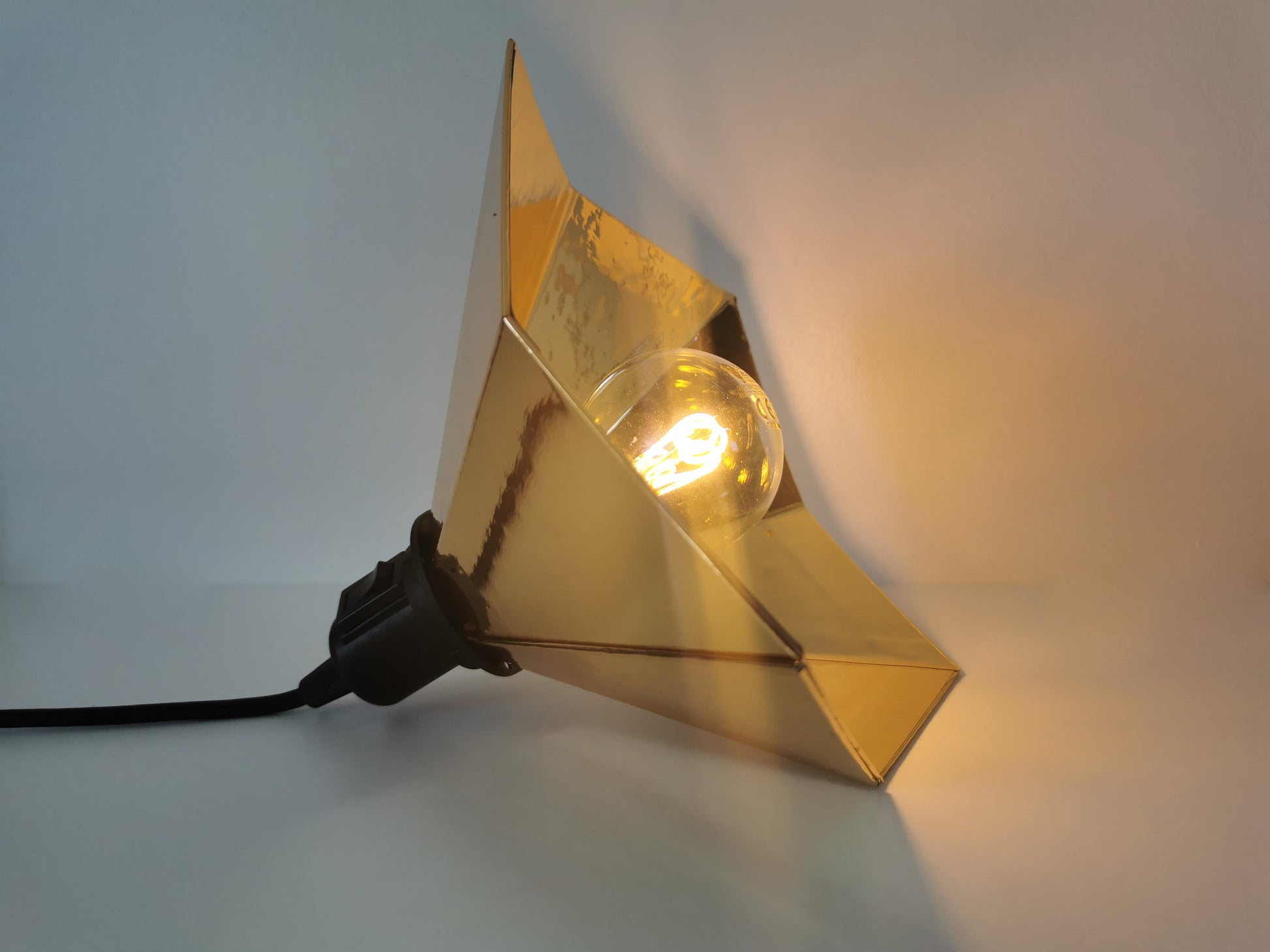 Une Lampe de Chevet Nomade équipée d'un système Led.